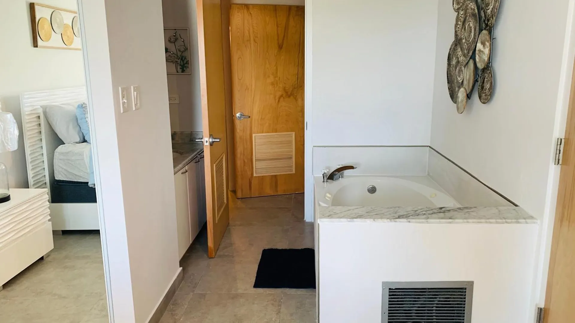 Ocean Wave I, One Bedroom Suite At Aquarius, Dorado Del Mar Toa Alta Apartman